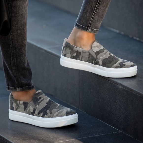 LAST FEW❤️ Camouflage SlipOn Platform Sneakers - Picture 3 of 6
